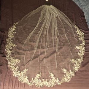 Brand new bridal veil